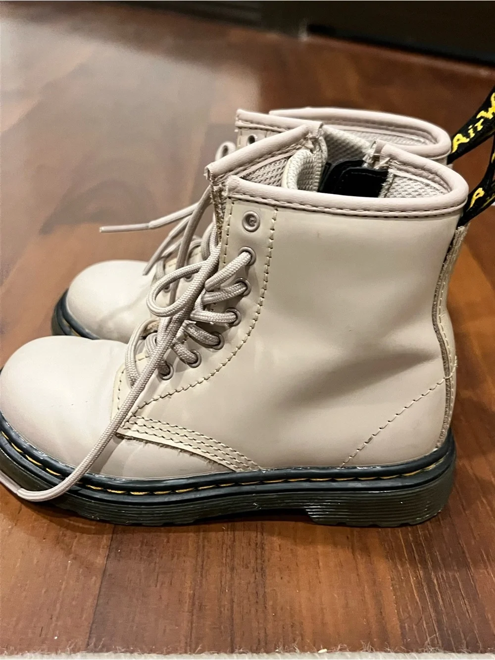 Dr. Martens Kids Cream Lace-Up & Side-Zip Boots